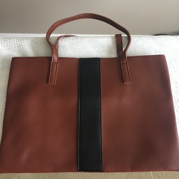 Vince Camuto Handbags - Vince Camuto Tote